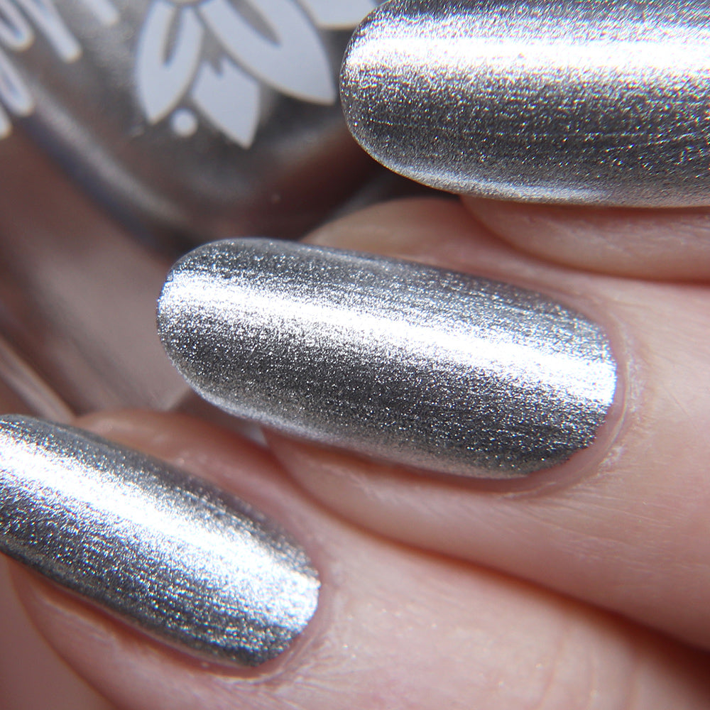Silver Chrome Nail Polish image 2