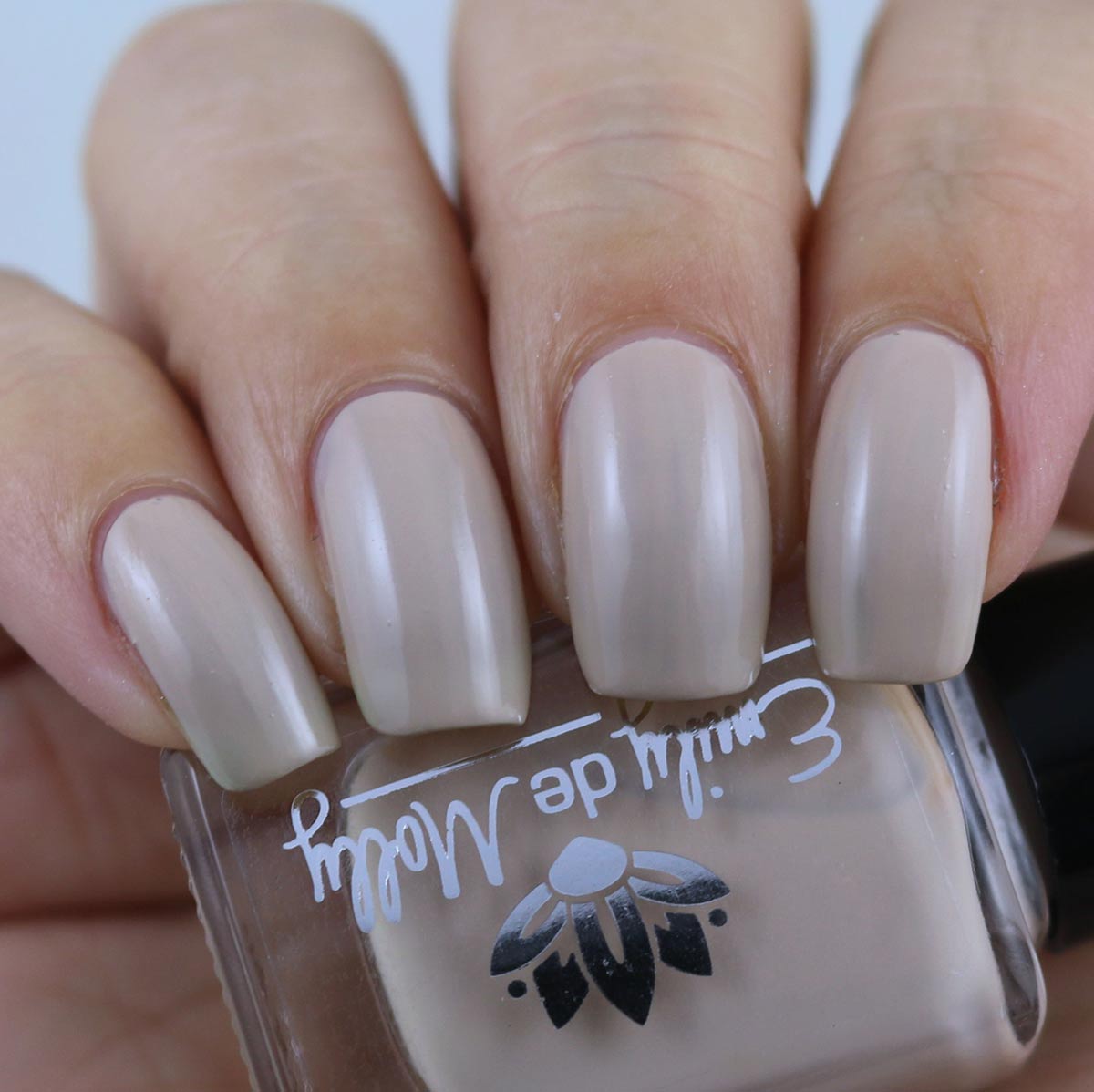 Covert Base Coat - Blurring Base in Neutral ( #1 ) image 17