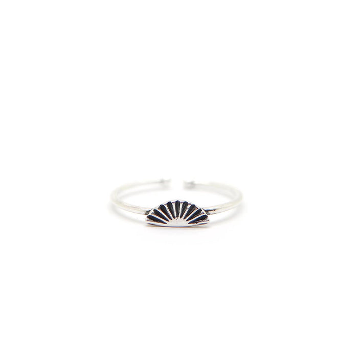 Beautiful adjustable fan ring in 925 Sterling Silver image 0