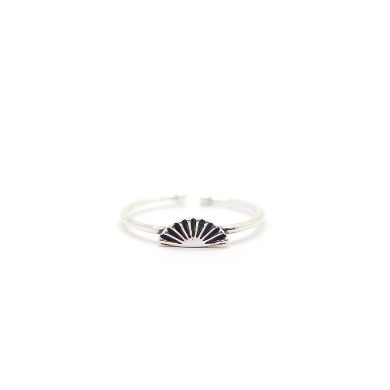 Beautiful adjustable fan ring in 925 Sterling Silver image 0