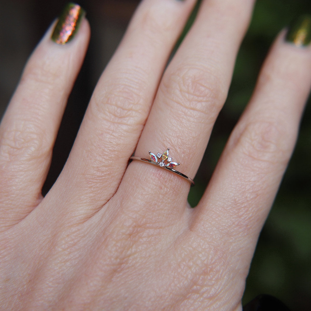 Delicate crown ring in 925 Sterling Silver