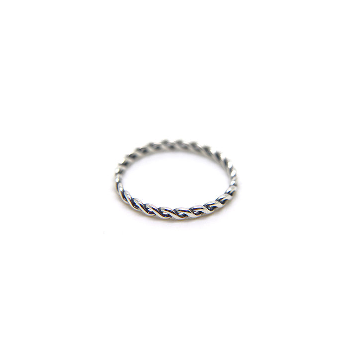 Delicate plaited ring in 925 Sterling Silver