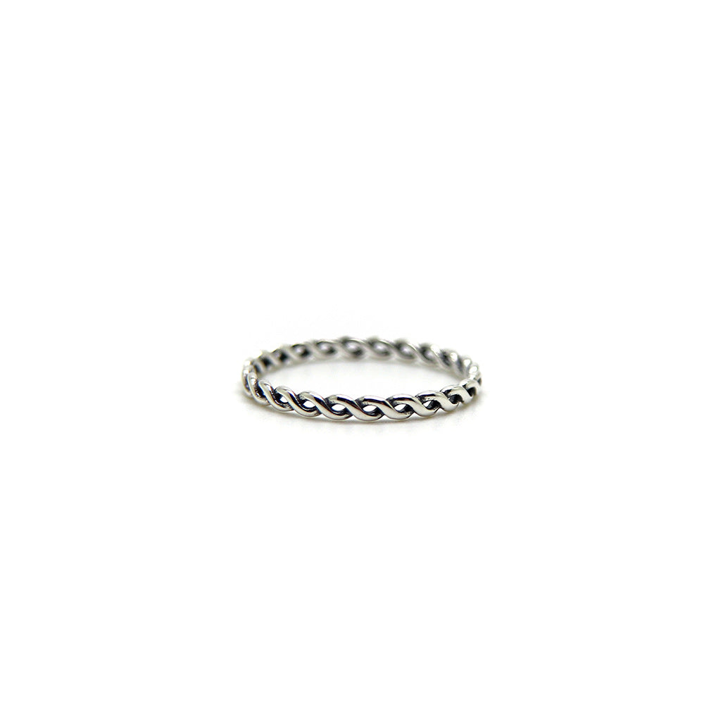 Delicate plaited ring in 925 Sterling Silver