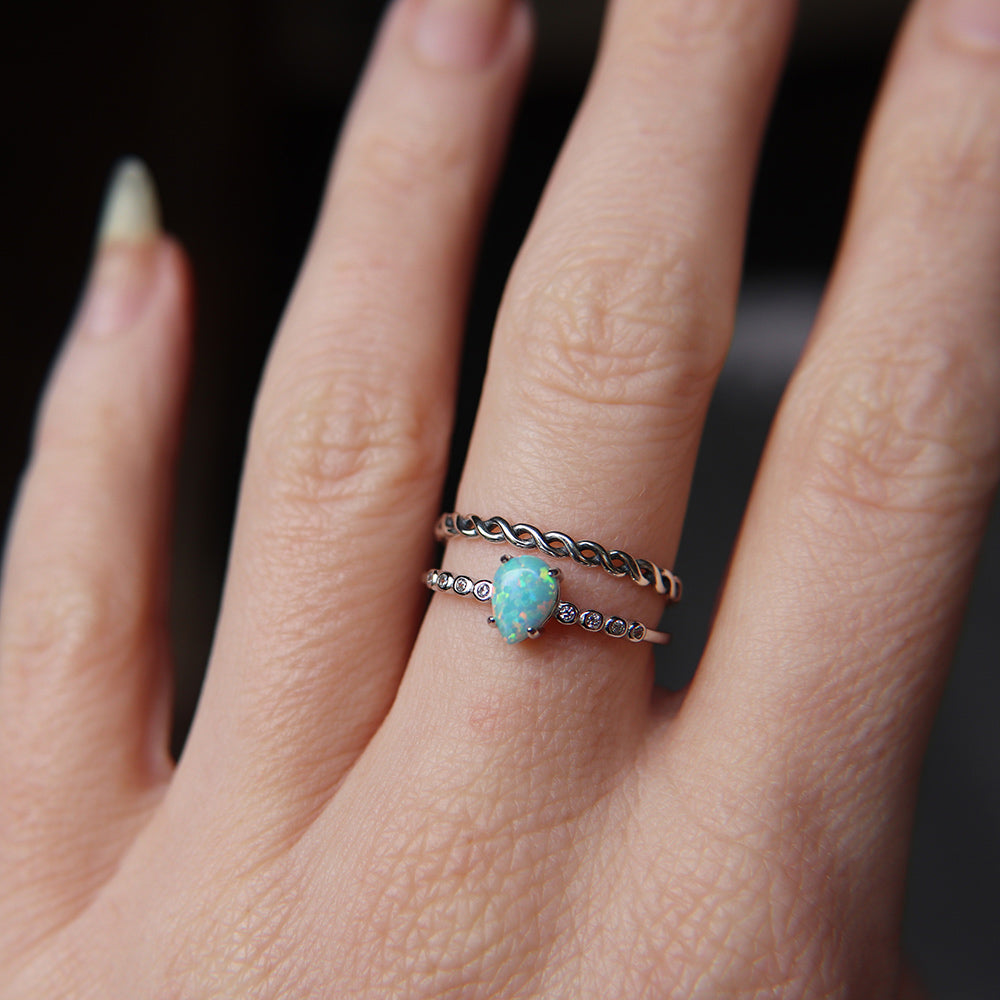 Delicate plaited ring in 925 Sterling Silver