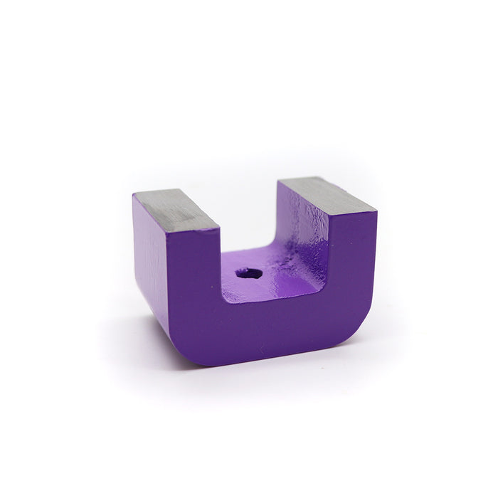 Horseshoe magnet for magnetic nail polish