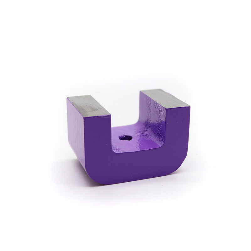 Horseshoe magnet for magnetic nail polish