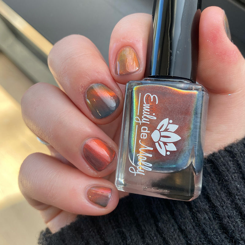 Dark Static image 32