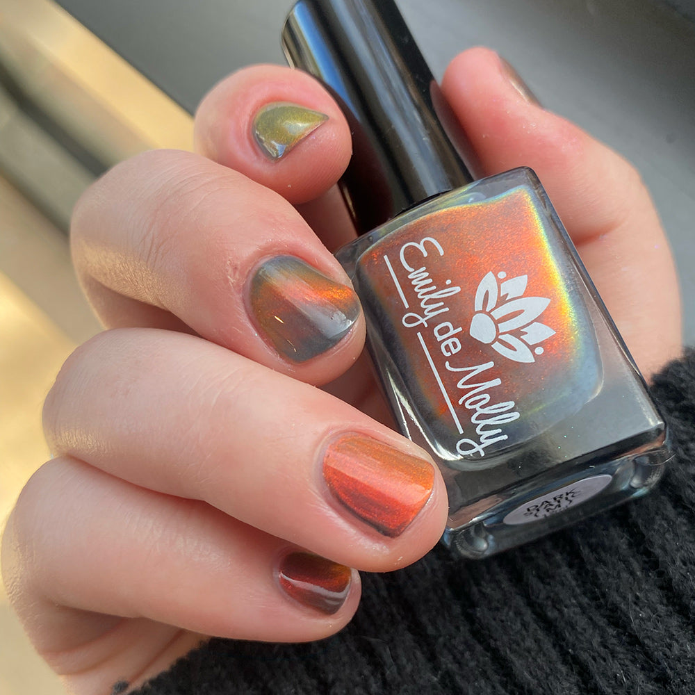 Dark Static image 33